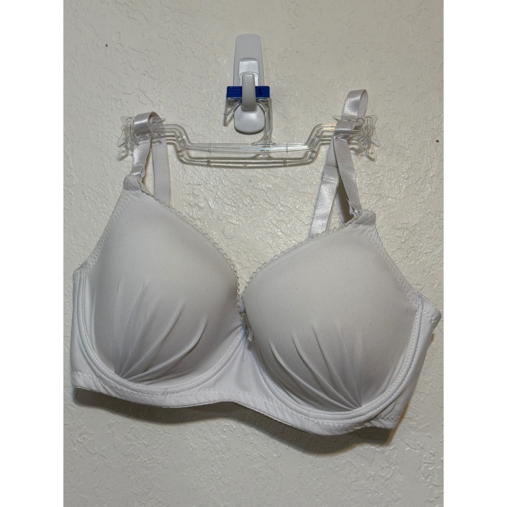 White Pleated Underwire Bra with Adjustable Straps and Scalloped Trim‎